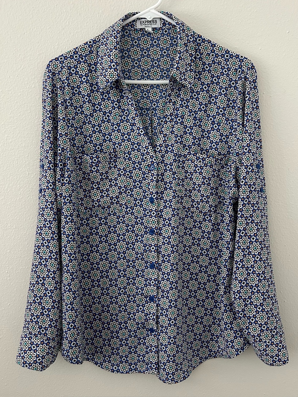 Express Portofino Blouse Women’s L Shirt Blue Geometric Print Roll Tab Sleeves